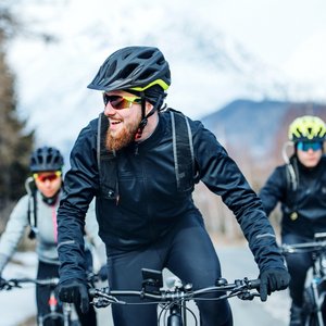 How to dress for cycling in the cold